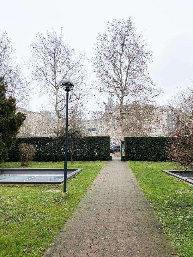 Casa Di Laura Mono E Bilo Di Fronte Ospedale San Raffaele Appartement Segrate Buitenkant foto