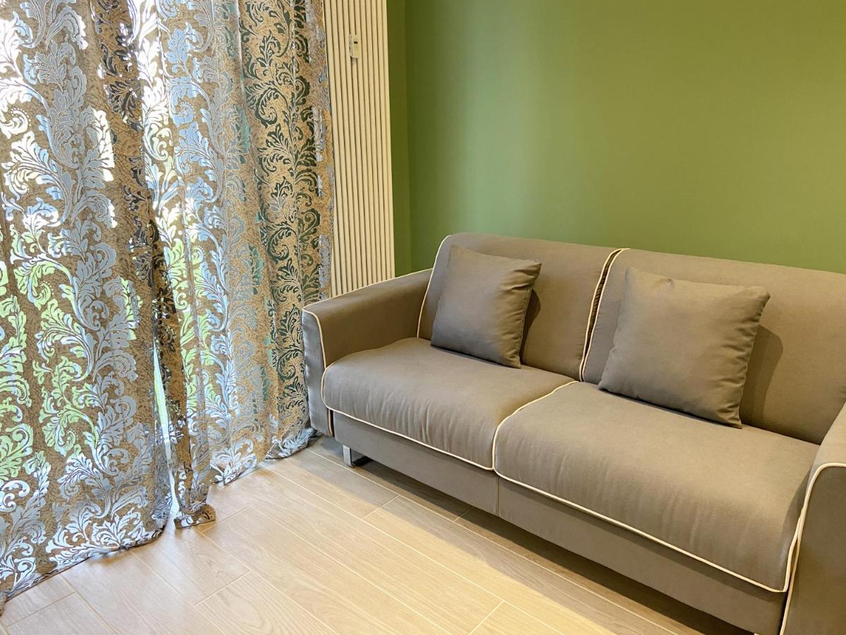 Casa Di Laura Mono E Bilo Di Fronte Ospedale San Raffaele Appartement Segrate Buitenkant foto